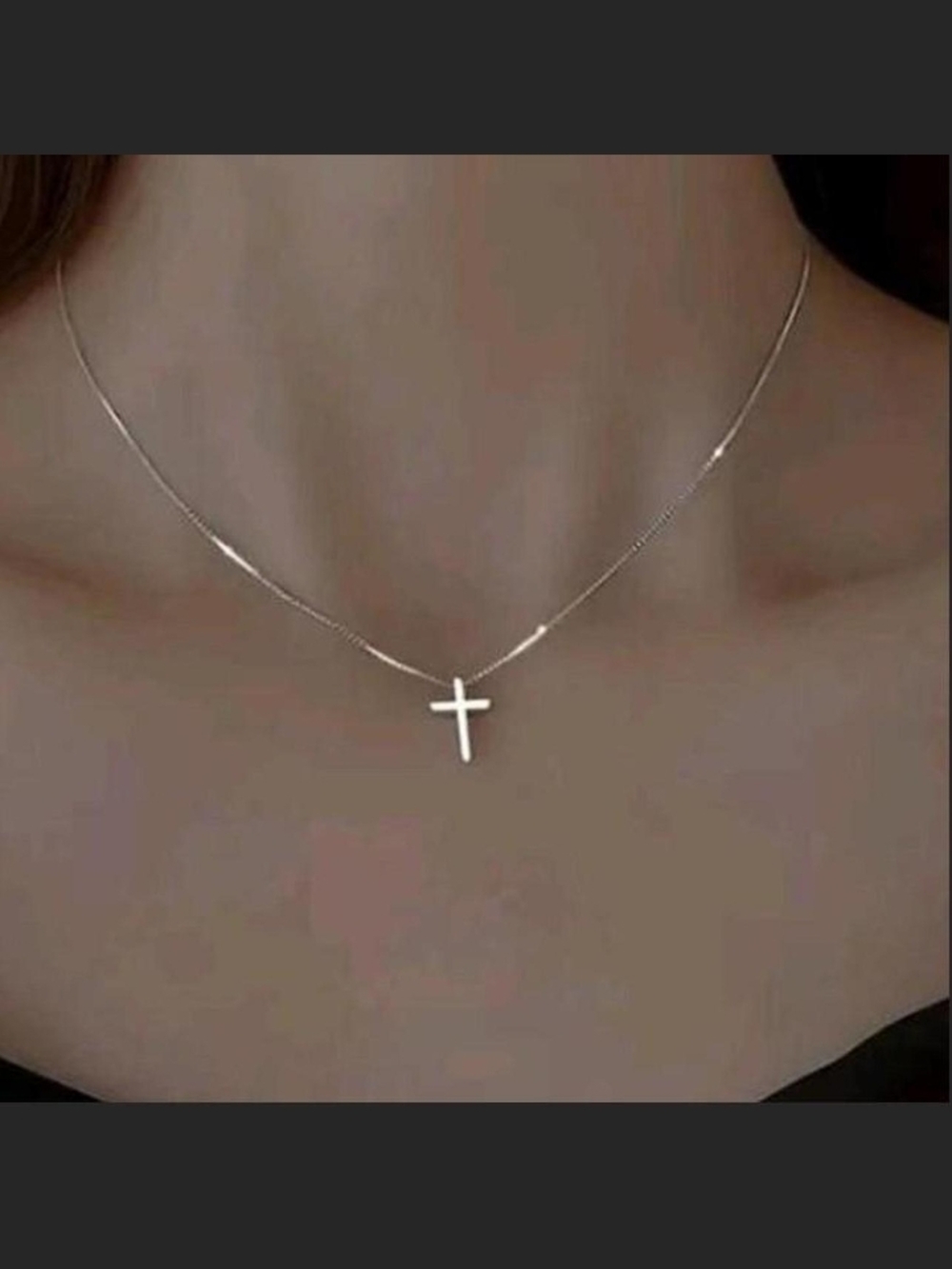 Delicate Silver Cross Pendant Necklace - Classic Minimalist Style